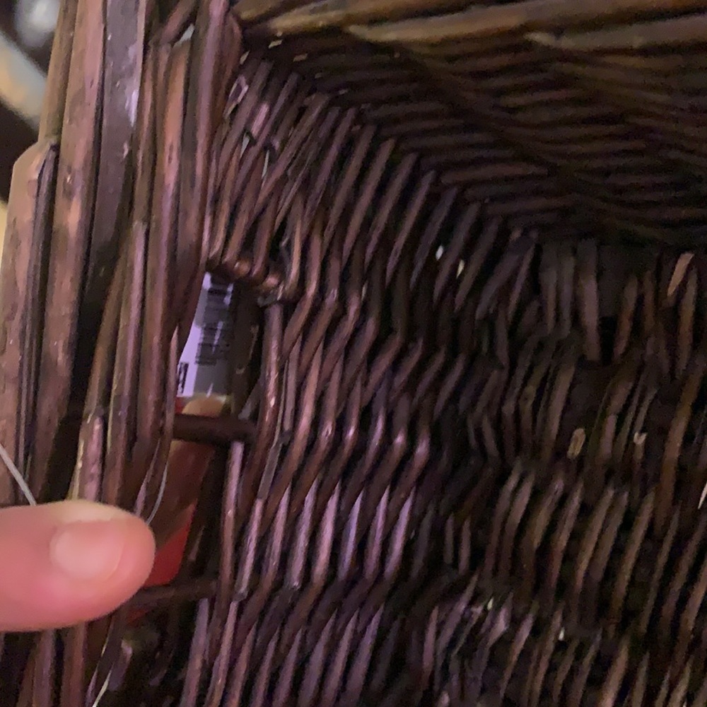 2 wicker baskets - Picture 2 of 6